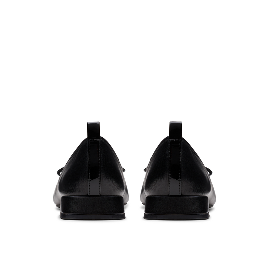 Clarks - Ubree15 Poppy - Black Combi Leather - Shoes