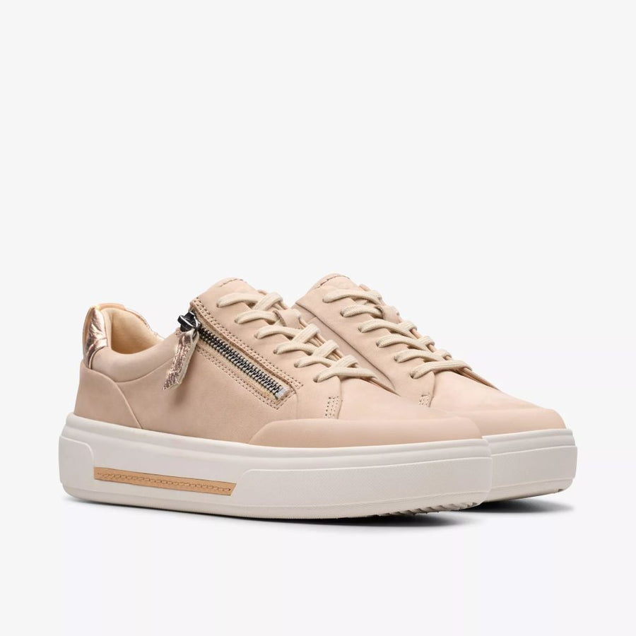 Clarks - Hollyhock Zip - Sand Nubuck - Shoes