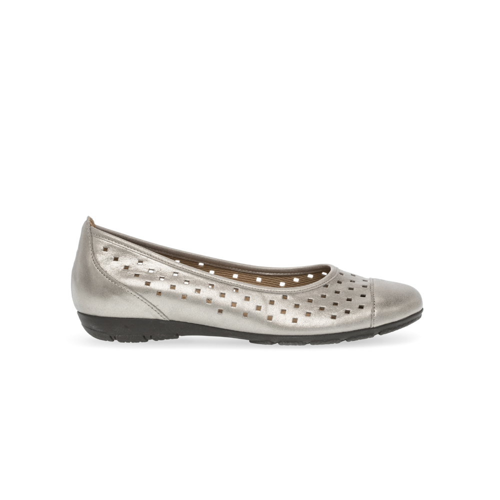 Gabor ruffle pumps sales