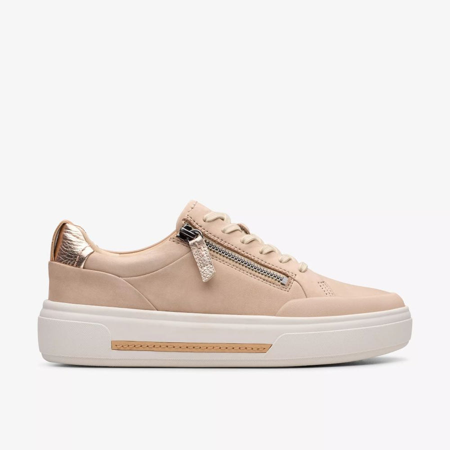 Clarks - Hollyhock Zip - Sand Nubuck - Shoes